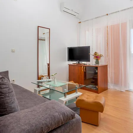 Beautiful In Krk With Kitchen Apartament