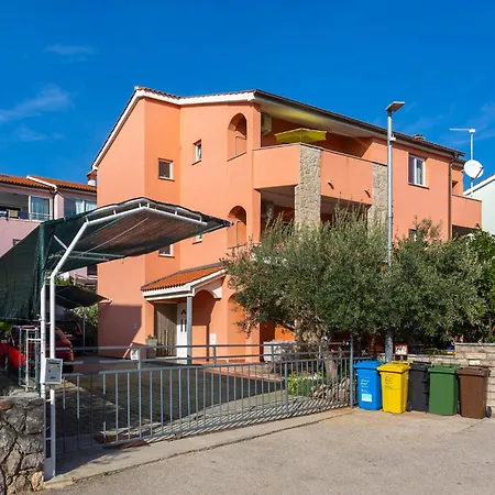 Beautiful In Krk With Kitchen Apartment *