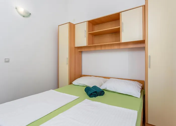 Apartman Beautiful In Krk With Kitchen