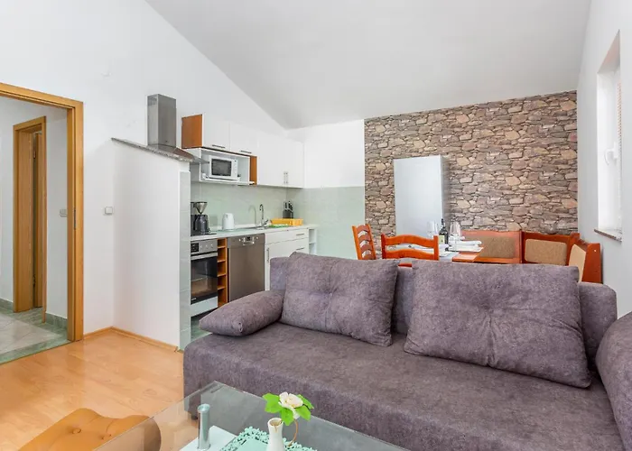 Apartman Beautiful In Krk With Kitchen *